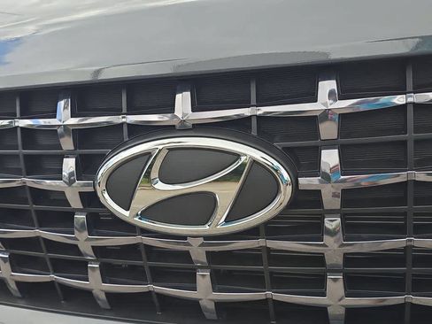 New 2026 Hyundai Venue SEL FWD image 12