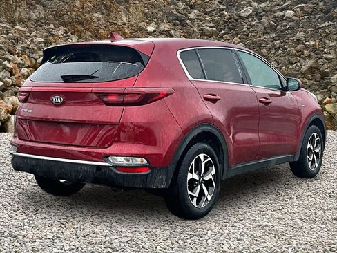 Used 2021 Kia Sportage LX image 2