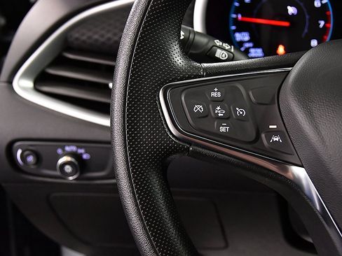 Used 2024 Chevrolet Malibu LT image 18