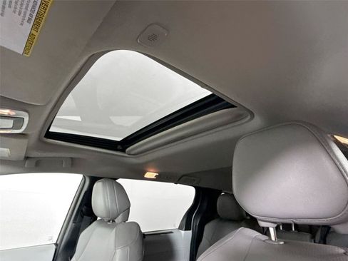 Certified 2026 Toyota Sienna XLE FWD image 6