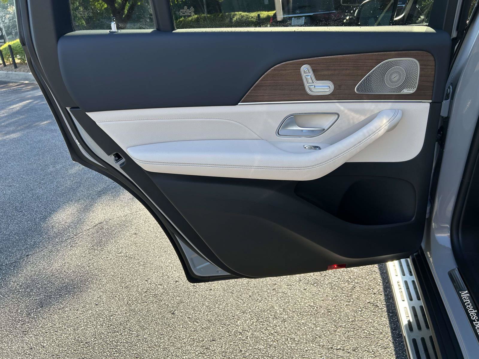 New 2026 Mercedes-Benz GLS 450 4MATIC image 36