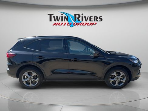 Used 2025 Ford Escape ST-Line Select AWD/4WD image 5