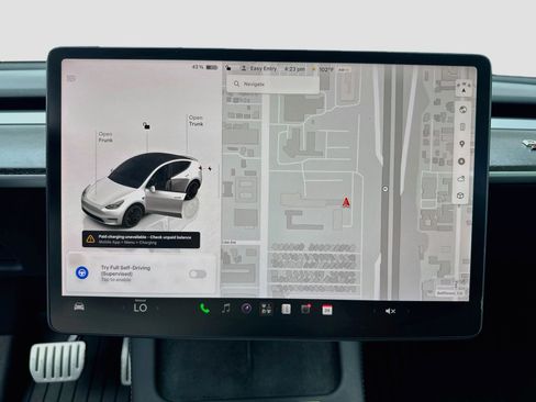 Used 2023 Tesla Model Y Performance AWD/4WD image 9