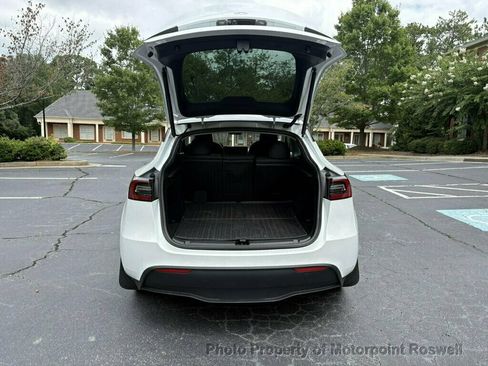 Used 2023 Tesla Model Y Long Range AWD/4WD image 11