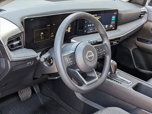 Used 2026 Nissan Kicks SV w/ SV Premium Package image 11