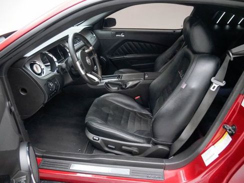 Used 2010 Ford Mustang GT Premium RWD image 23