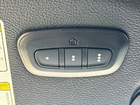 Used 2023 Jeep Wrangler Rubicon w/ LED Lighting Group AWD/4WD image 32