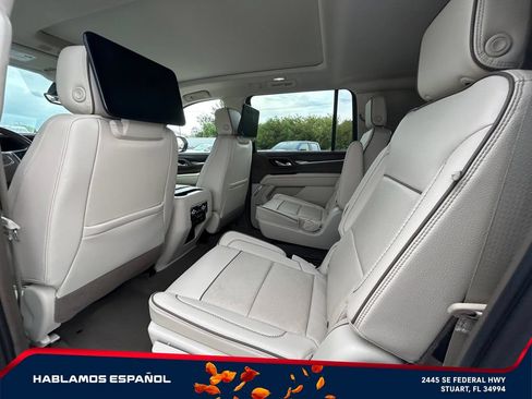 Used 2021 GMC Yukon XL Denali w/ Denali Premium Package RWD image 13