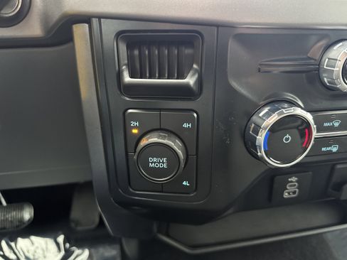 Used 2025 Ford F150 XLT w/ Equipment Group 301A Standard AWD/4WD image 18