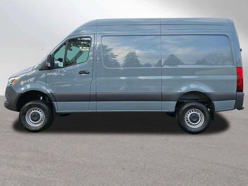 Used 2026 Mercedes-Benz Sprinter 2500 image 6