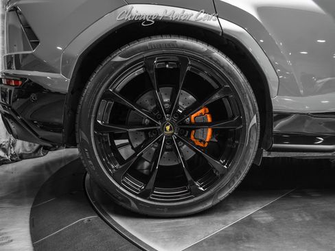 Used 2021 Lamborghini Urus AWD/4WD image 54