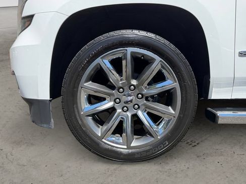 Used 2018 Chevrolet Tahoe LT w/ LT Signature Package AWD/4WD image 14