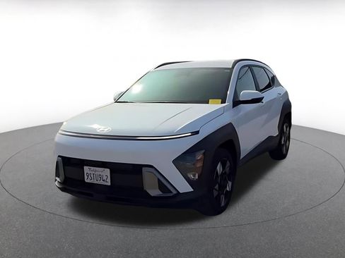 Used 2025 Hyundai Kona SEL image 4