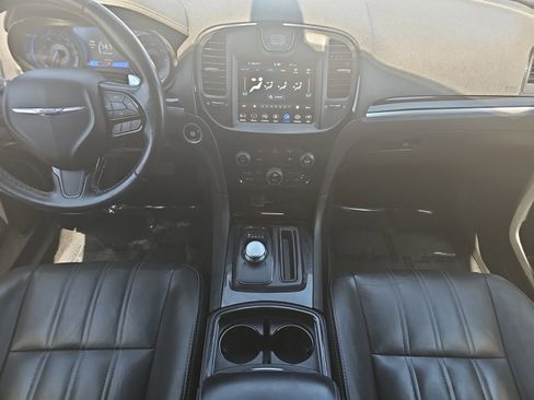 Used 2020 Chrysler 300 S RWD image 12