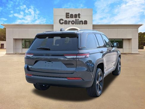 New 2026 Jeep Grand Cherokee Limited w/ Limited Altitude Package RWD image 3