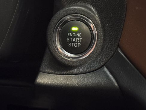 Used 2020 Subaru Outback Touring XT image 22