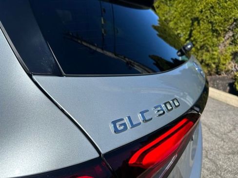 Used 2026 Mercedes-Benz GLC 300 4MATIC image 9