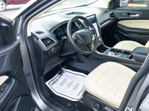 Used 2022 Ford Edge SE image 14
