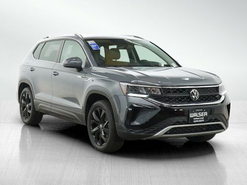 Used 2022 Volkswagen Taos SE image 7