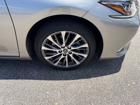 Used 2021 Lexus ES 350 w/ Premium Package FWD image 4