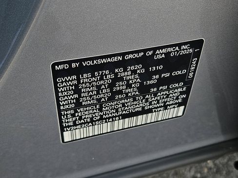 Used 2025 Volkswagen Atlas Cross Sport SE image 27