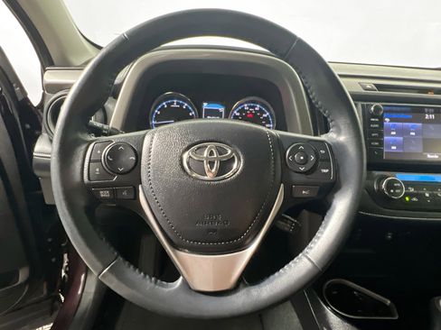 Used 2018 Toyota RAV4 Limited FWD image 17