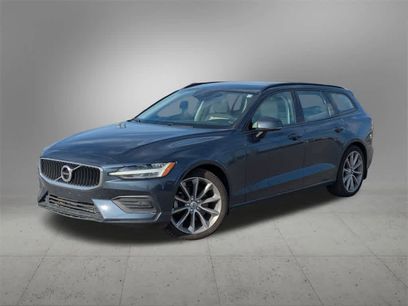 Used 2020 Volvo V60 T5 Momentum w/ Protection Package Premier