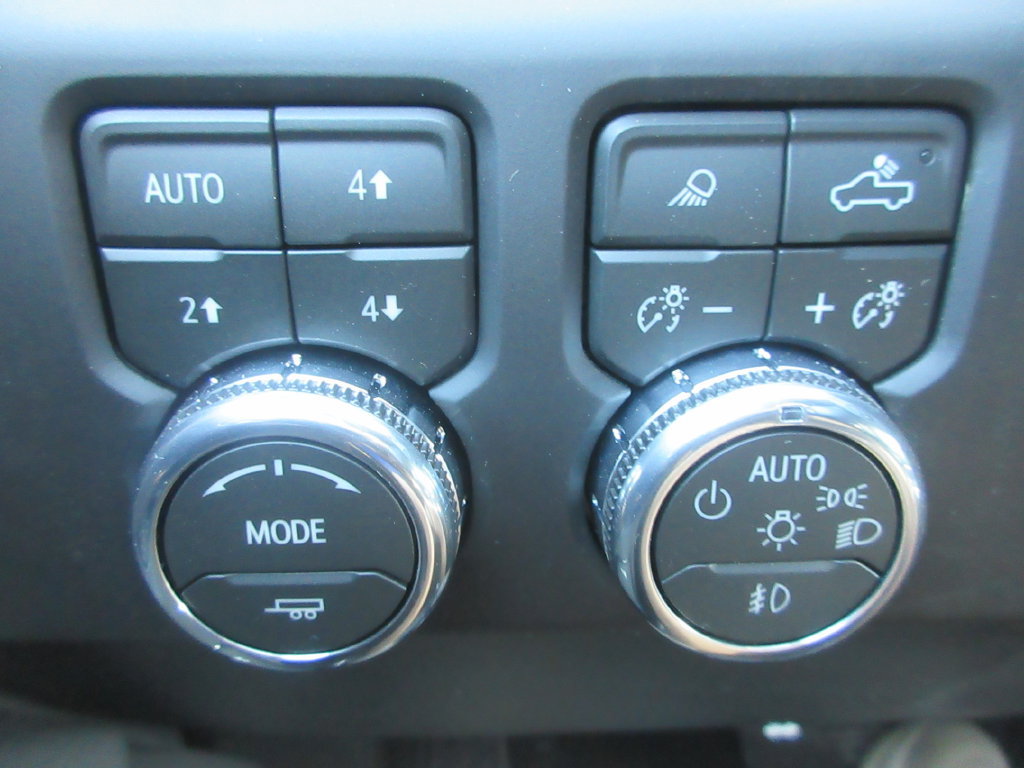 New 2026 GMC Sierra 1500 AT4 w/ AT4 Premium Package AWD/4WD image 18