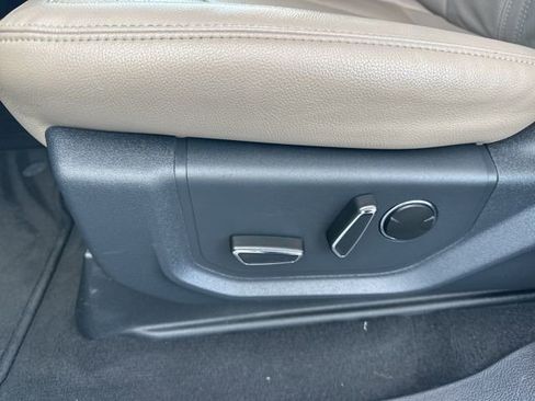 Used 2024 Ford Expedition Limited image 18