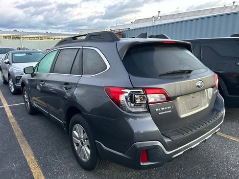 Used 2018 Subaru Outback 2.5i Premium w/ Popular Package #1 AWD/4WD image 7
