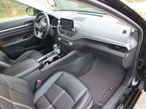 Used 2023 Nissan Altima 2.5 SR image 25