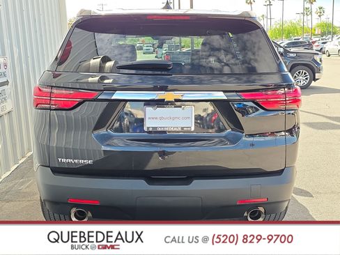 Used 2022 Chevrolet Traverse LS image 6