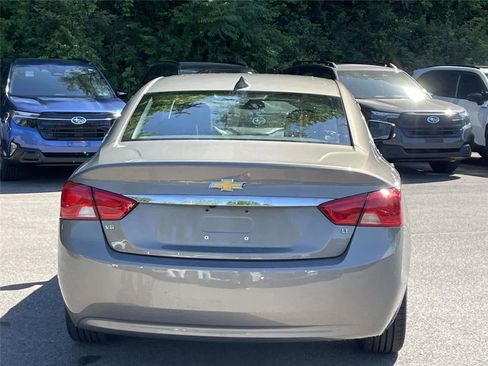Used 2019 Chevrolet Impala LT w/ LT Convenience Package FWD image 4