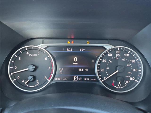 Used 2025 Nissan Sentra SR FWD image 11