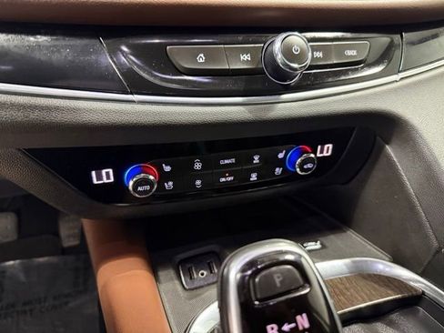 Used 2018 Buick Enclave Avenir w/ Avenir Technology Package FWD image 24