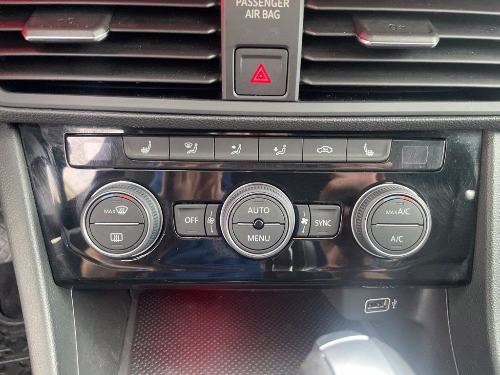Used 2019 Volkswagen Jetta SEL FWD image 21