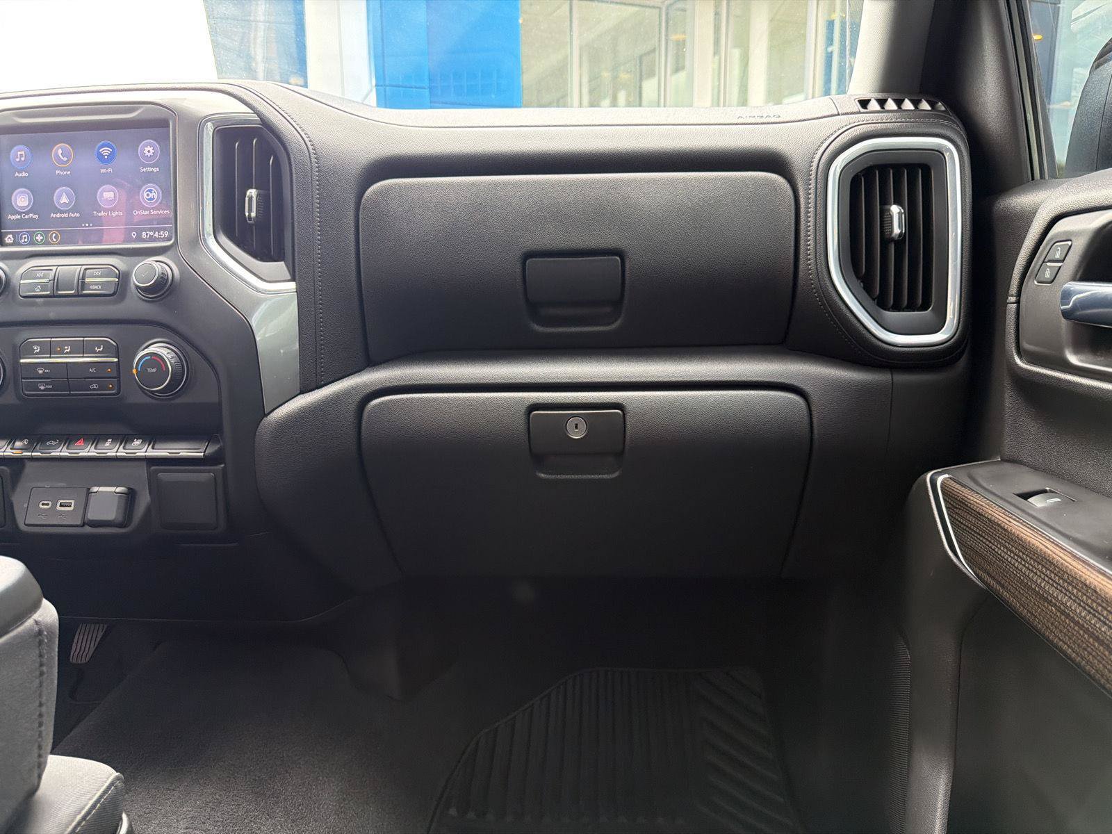 Used 2020 Chevrolet Silverado 1500 RST w/ RST Value Package AWD/4WD image 27