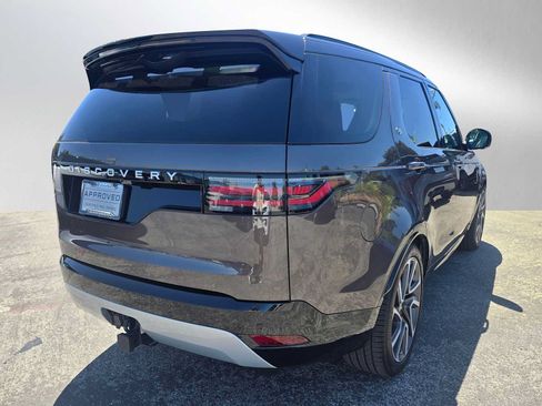 Used 2025 Land Rover Discovery Metropolitan Edition AWD/4WD image 5