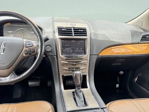 Used 2011 Lincoln MKX 2WD w/ 102A Rapid Spec Order Code image 22