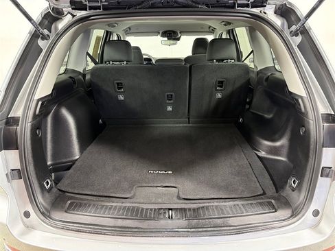 Used 2023 Jeep Grand Cherokee Laredo image 18