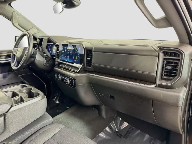 Used 2024 Chevrolet Silverado 1500 LT AWD/4WD image 29