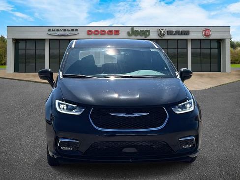 New 2026 Chrysler Pacifica Select image 32