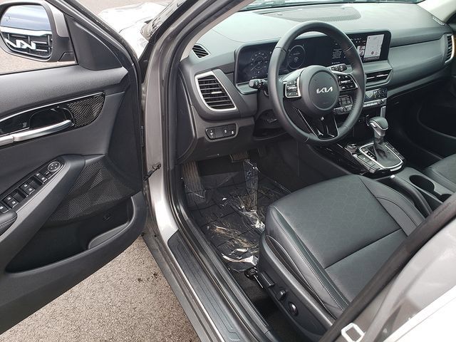 Certified 2024 Kia Seltos EX AWD/4WD image 10