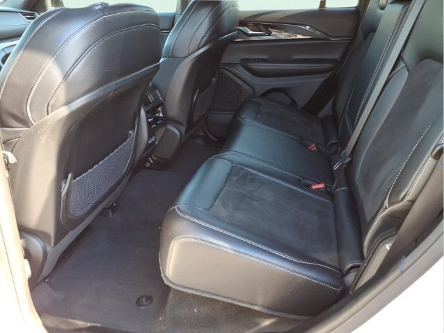 Used 2023 Jeep Grand Cherokee Altitude AWD/4WD image 17