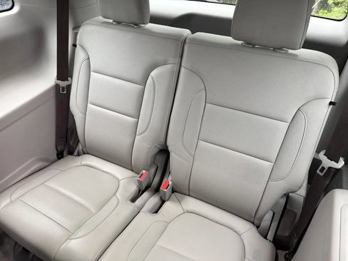 Used 2018 GMC Acadia SLT AWD/4WD image 10