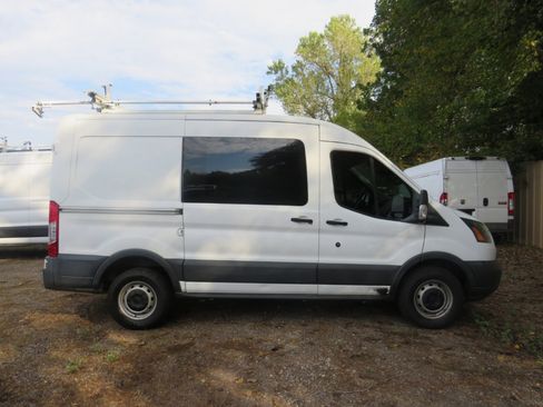 Used 2017 Ford Transit 250 130 Medium Roof image 12