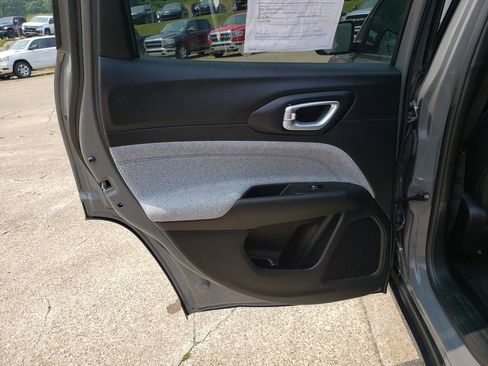 Certified 2023 Jeep Compass Latitude AWD/4WD image 13