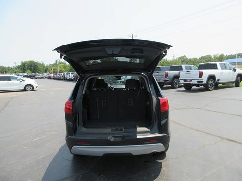 Certified 2019 GMC Acadia SLT FWD image 8