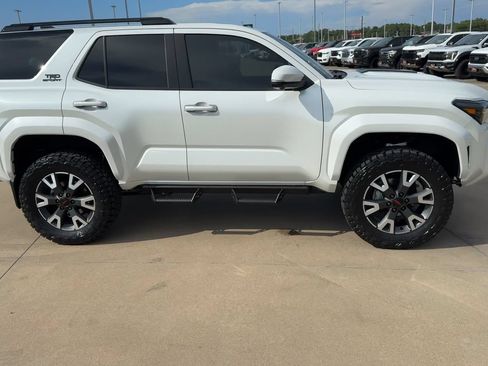 Used 2026 Toyota 4Runner TRD Sport Premium AWD/4WD image 9