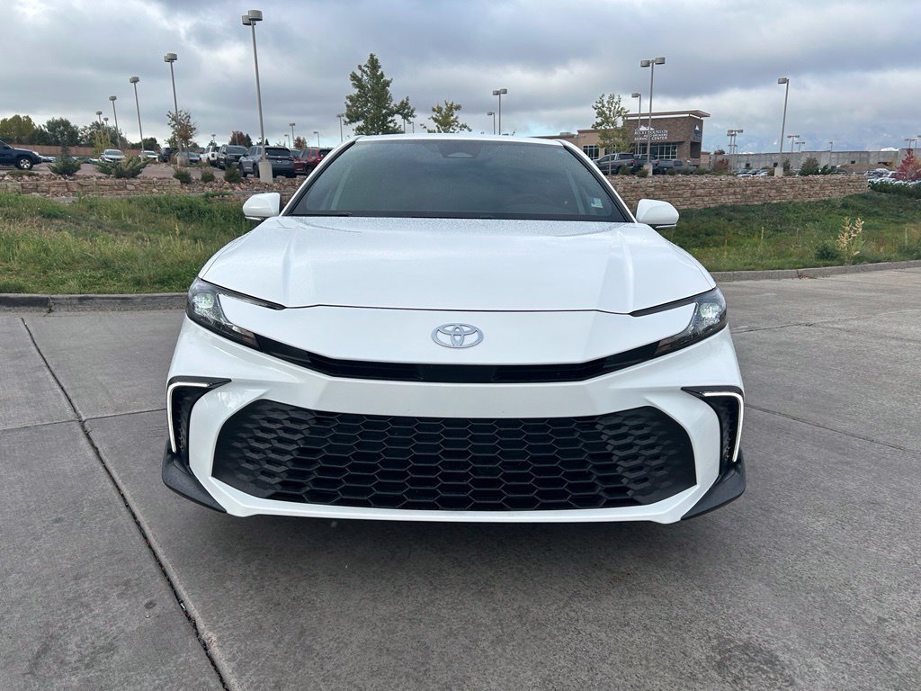 Used 2026 Toyota Camry SE FWD image 2